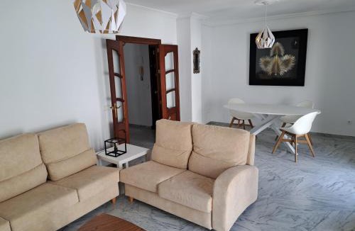 Lebrija Apartment | Encanto Urbano: Piso céntrico totalmente equipado