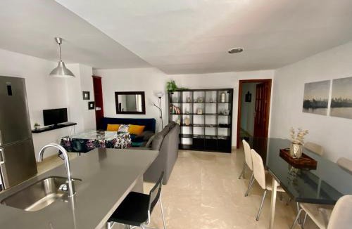 La Trinidad-San Juan y Todos los Santos Apartment | Entrenaranjos Calle Pérez de Castro