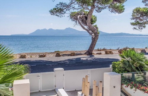 Puerto de Pollensa Villa | AMFORA - HIGH QUALITY VILLA, WITH NEW POOL, IN FIRST LINE OF BEACH