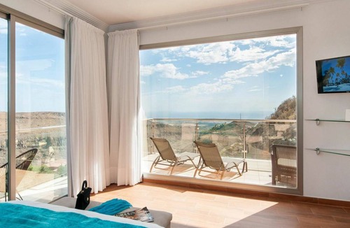 Monte Leon House | 420 m² House ∙ 3 bedrooms ∙ 6 guests
