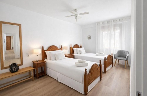 La Trinidad-San Juan y Todos los Santos Apartment | Esencia Histórica en Mezquita