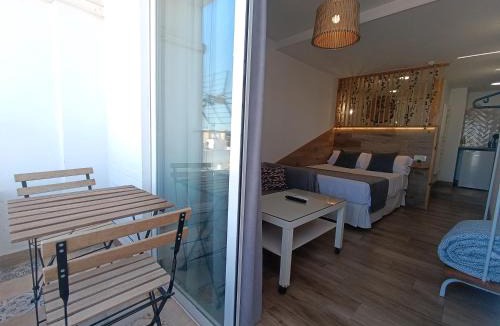 San Juan de Aznalfarache Apartment | "Estudio con balcón" A 9 min en metro del centro de Sevilla