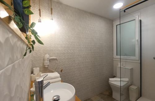 San Juan de Aznalfarache Apartment | "Estudio con balcón" A 9 min en metro del centro de Sevilla