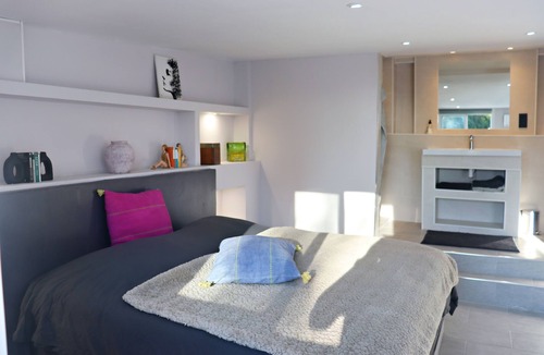 Crevillente Bed & Breakfast | Exceptional extended stays in luxury rooms 15 minutes from Elche.