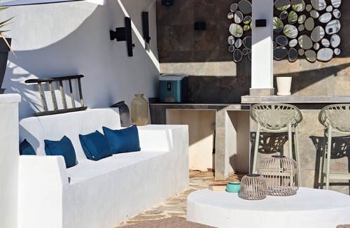 Crevillente Condo | Exceptional extended stays in luxury rooms 15 minutes from Elche.
