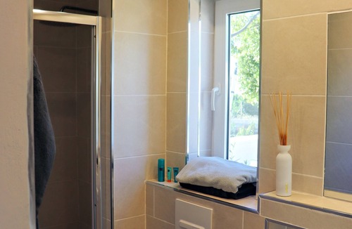 Crevillente Bed & Breakfast | Exceptional extended stays in luxury rooms 15 minutes from Elche.