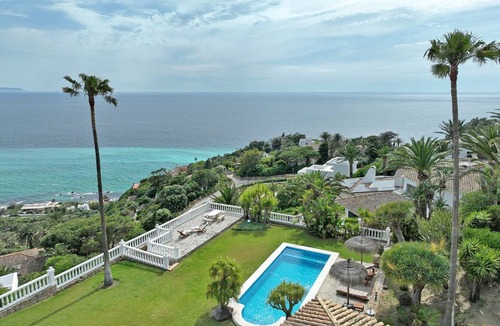 Atlanterra Villa | Exclusive villa with panoramic views of the Strait of Gibraltar