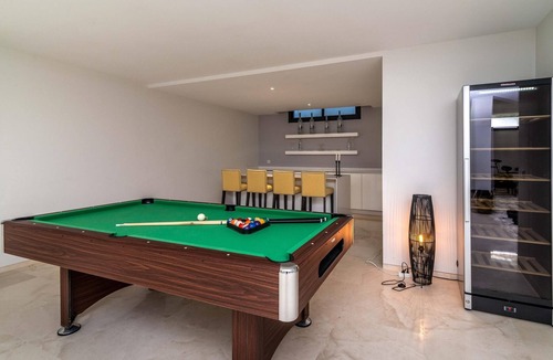 El Paraiso Villa | Extravagant 5-BDRM Villa - HEATED POOL & GYM