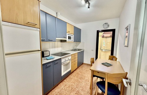 Castillo Caleta de Fuste Apartment | Fabulous 2-Bedroom Apartment in the Heart of Caleta de Fuste