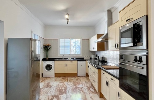 Puerto del Carmen Villa | Fabulous 3 bedroom villa with stunning panoramic sea views