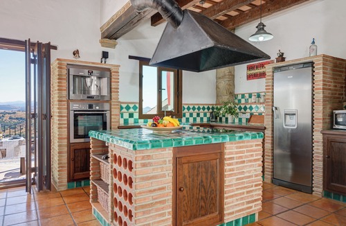 Jimena de la Frontera Villa | Family friendly traditional villa in Andalusian pueblo blanco with infinity pool
