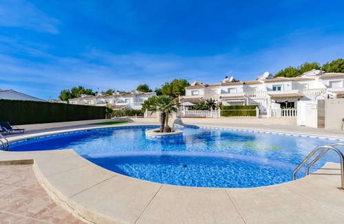 Calpe Villa | Family-friendly 3-bedroom bungalow in Vital Park, walking distance to Calpe Town