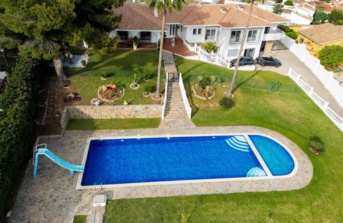 Benalmadena Villa | Fantástica Villa Independiente