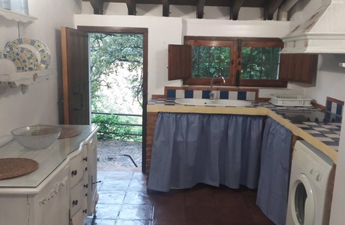 Algarinejo House | Farmhouse in Fuentes de Cesna near Iznajar
