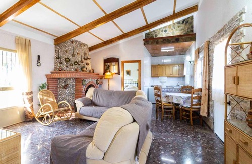 Padul Villa | Farmhouse with large garden, large pool