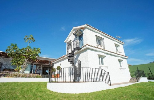 Algeciras House | Finca El Campo Villa privada con piscina y vistas a la naturaleza