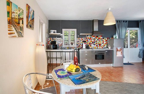 Aguimes Villa | Finca Fani 2 with Sea and Mountain Views, Shared Pool, Terrace, and Garden