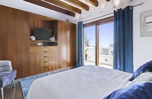 Santa Eulalia del Rio Villa | Finca in Ibiza with Sea Views and Infinity Pool