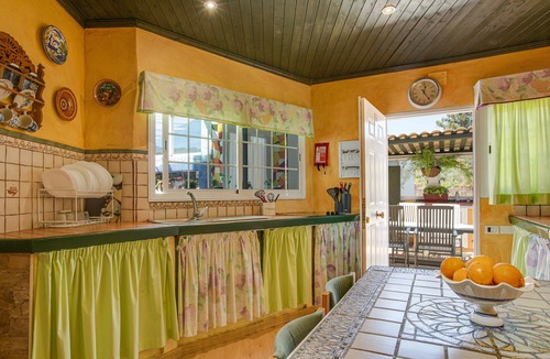 Valleseco Villa | Finca "La Acequia" with Whirlpool, Fast Wi-Fi, Terrace & Garden
