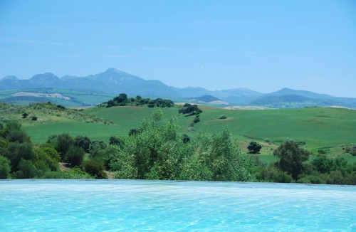 Villamartin Villa | FINCA LAS GATERAS 6-BEDROOM VILLA WITH PATIO AND LARGE INFINITY POOL