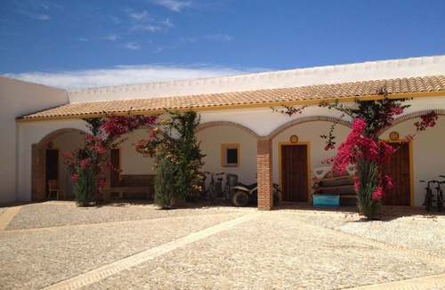 Villamartin Villa | FINCA LAS GATERAS 6-BEDROOM VILLA WITH PATIO AND LARGE INFINITY POOL