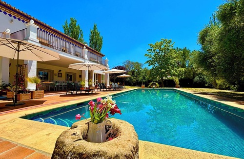 Ronda Villa | Finca Maridadi - Luxury Spacious 5 Bed Villa & Pool Near Majestic town of Ronda