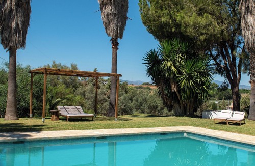 Cartama House | Finca Vinido is a charming, stylish holiday home close to Málaga and Marbella