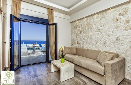 Plomari Apartment | Frini Studios