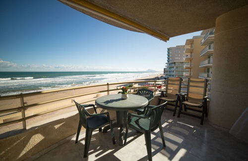 Plaza De La Costera Apartment | Front line apartment "Vistamar"