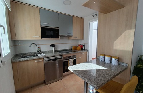 Vista de los Angeles-Rumina Apartment | Front Line Apartment with Sea Views, Fibre Internet, Lift & Communal Pool