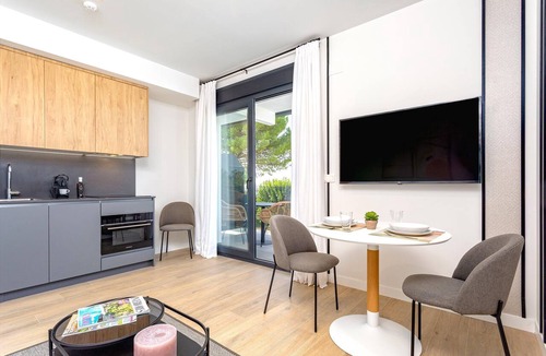 Distrito Norte Sierra Apartment | Genteel Home Arruzafa VII