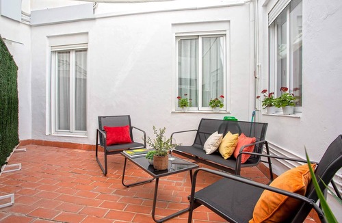 Centro Comercial Apartment | Genteel Home Manuel de Sandoval