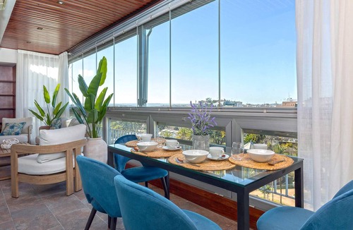 La Trinidad-San Juan y Todos los Santos Apartment | Genteel Home Paseo de la victoria