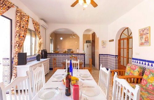 Olivares House | Gorgeous home in Olivares with private swimming pool, can be inside or outside