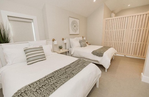 Ogunquit Hotel | Grasshopper Inn