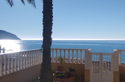 Isla Plana Apartment | Ground floor with access from the terrace to the seashore on Isla Plana beach