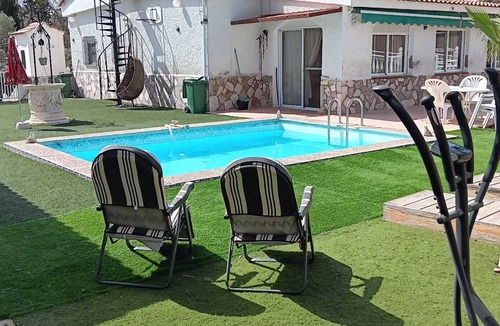 Alicante Villa | Guest house inside villa Noah
