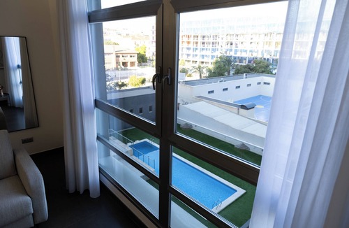 Altozano-Conde Lumiares Apartment | Guillman Suites