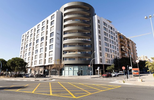 Altozano-Conde Lumiares Apartment | Guillman Suites