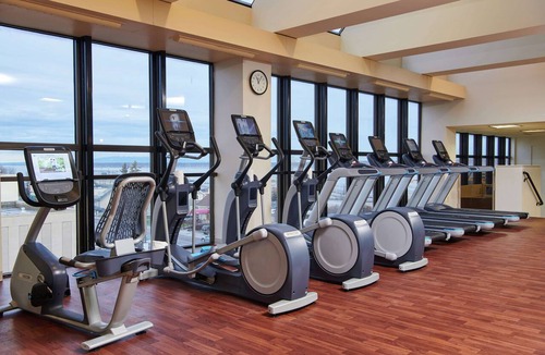 Downtown Anchorage Hotel | Hilton Anchorage