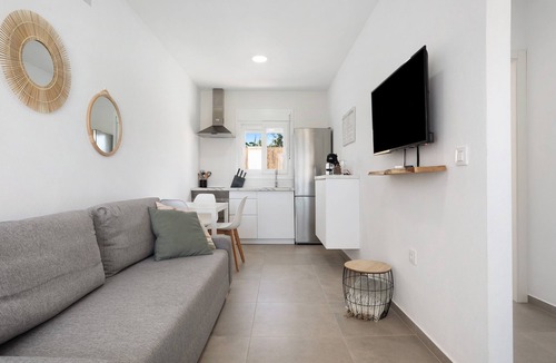 San Ambrosio Apartment | Holiday Apartment "Casa Lavanda" with Private Pool, 2 Private Terraces & A/C