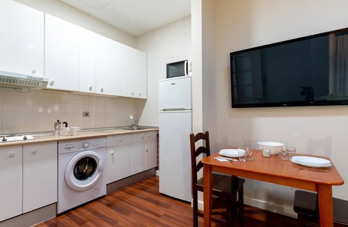 Alameda Apartment | Holi-Rent Lumbreras.