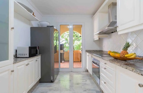 San Bartolome de Tirajana House | Holiday Home 'Villa Linda' with Mountain Views, Private Pool and Wi-Fi