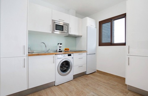 Puerto del Rosario Apartment | Holiday Apartment "Crepusculo" with Mountain View, Terrace & Wi-Fi