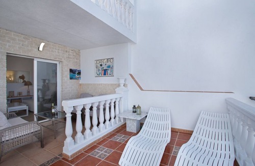 Playa de Arinaga Apartment | Holiday Apartment 'Apartamento Fani N2' with Private Terrace, Wi-Fi and Air Conditioning
