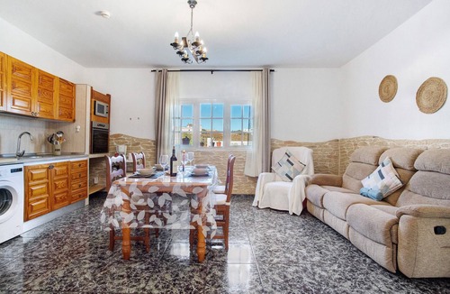 Villaverde Apartment | Holiday Apartment 'Casa Tomás A' with Mountain Views, Shared Pool and Wi-Fi