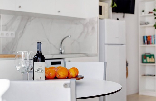 Villaverde Apartment | Holiday Apartment 'Casa Tomás C' with Sea Views, Shared Pool and Wi-Fi