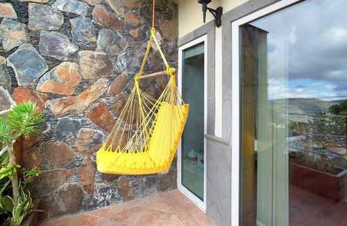 Teror Apartment | Holiday Apartment "Carmelo Y Carmela 4" with Mountain View, Private Terrace & Wi-Fi