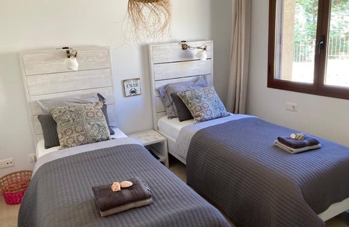 Benissa Coast Apartment | Holiday Apartment "Pokasa" with Mountain View, Shared Heated Pools & Wi-Fi