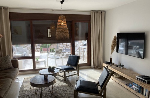 Benissa Coast Apartment | Holiday Apartment "Pokasa" with Mountain View, Shared Heated Pools & Wi-Fi